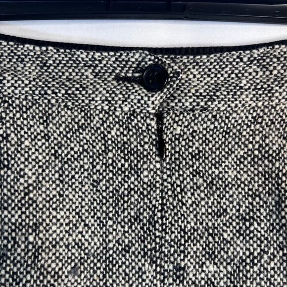 Isaac Mizrahi Black Tweed Wool Blend Lined Pencil Skirt Knee Length Size 8 MD - Picture 4 of 8